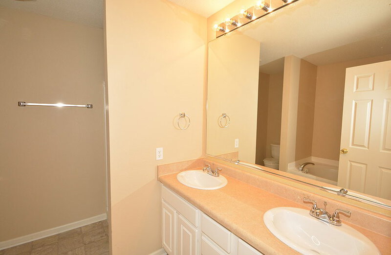 1,705/Mo, 8010 Whitaker Valley Blvd Indianapolis, IN 46237 Master Bathroom View