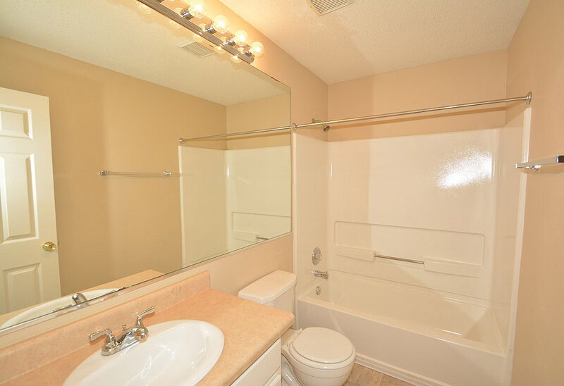 1,705/Mo, 8010 Whitaker Valley Blvd Indianapolis, IN 46237 Bathroom View
