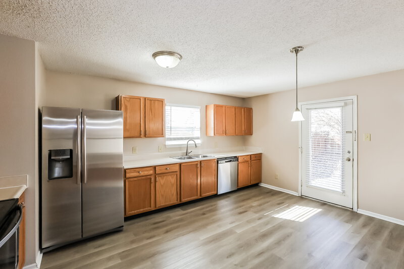 1,850/Mo, 1274 Castleford Ln Indianapolis, IN 46234 Kitchen View 2