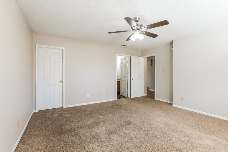 1,850/Mo, 1274 Castleford Ln Indianapolis, IN 46234 Main Bedroom View 2