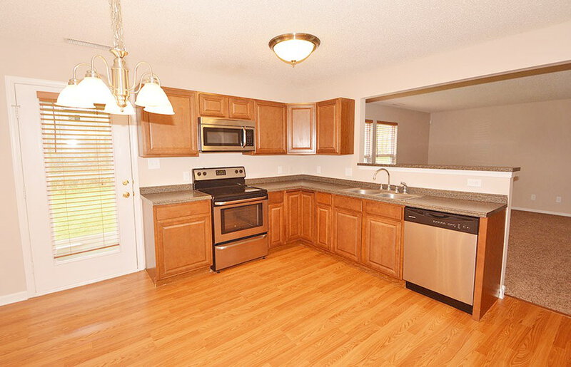 1,530/Mo, 9042 Cardinal Flower Ct Indianapolis, IN 46231 Kitchen View 2