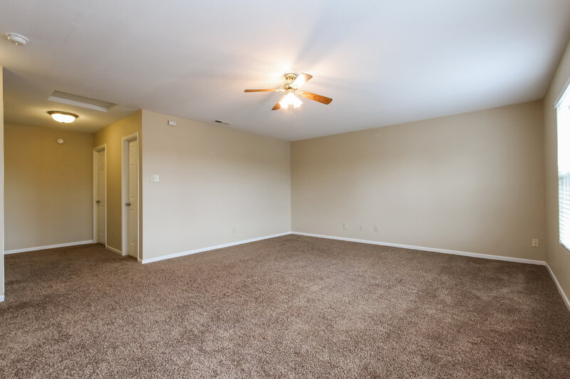1,610/Mo, 1249 Half Moon Ln Cicero, IN 46034 Family Room View 2
