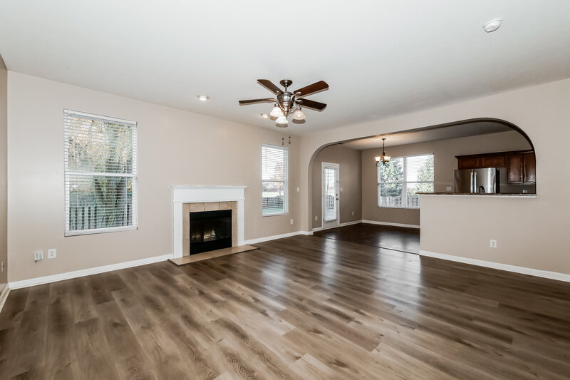 1,895/Mo, 15559 Old Pond Cir Noblesville, IN 46060 Living Room View