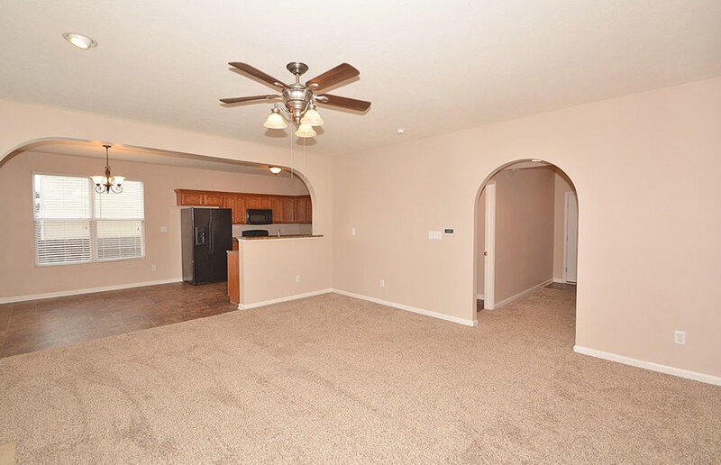 2,380/Mo, 15559 Old Pond Cir Noblesville, IN 46060 Family Room View 2