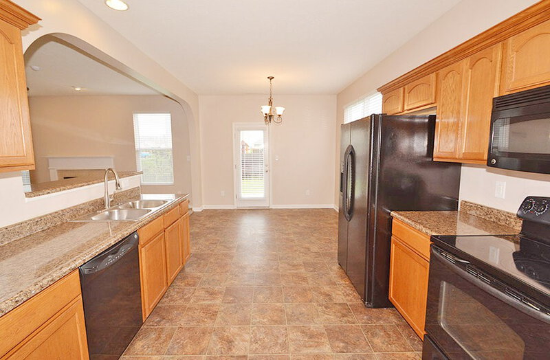 2,380/Mo, 15559 Old Pond Cir Noblesville, IN 46060 Kitchen View 4