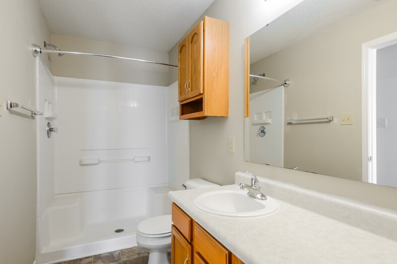 1,745/Mo, 8836 Hosta Way Camby, IN 46113 Main Bathroom View