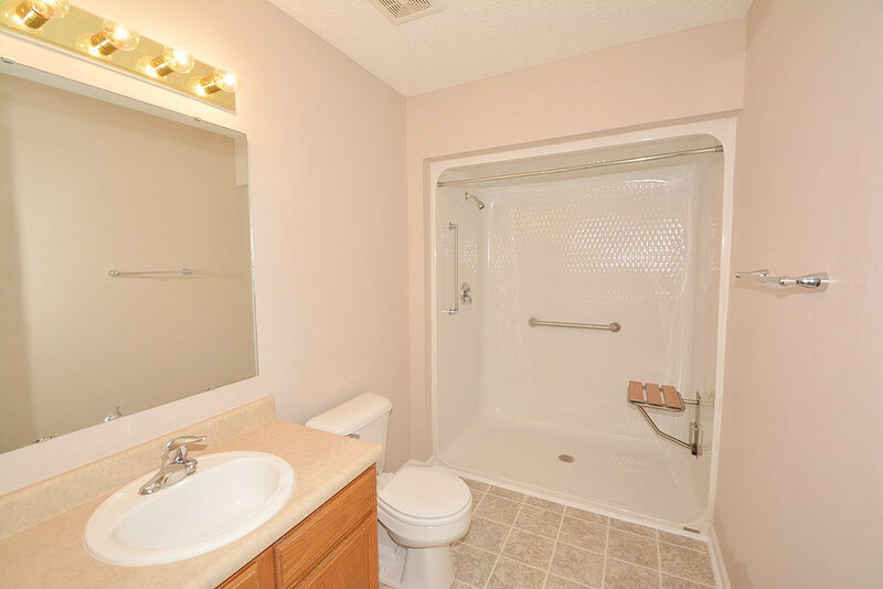 1,635/Mo, 5907 Sugarloaf Dr Plainfield, IN 46168 Bathroom View 2