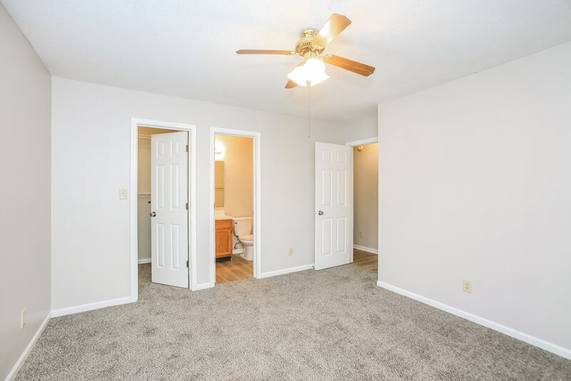 1,835/Mo, 9232 Whitecliff Way Indianapolis, IN 46234 Main Bedroom View