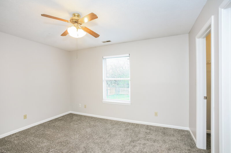 1,835/Mo, 9232 Whitecliff Way Indianapolis, IN 46234 Main Bedroom View 2