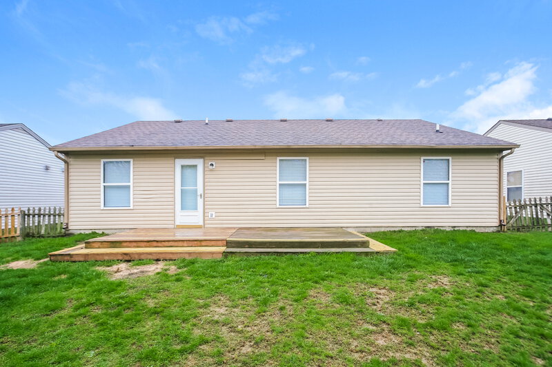 1,835/Mo, 9232 Whitecliff Way Indianapolis, IN 46234 Rear View