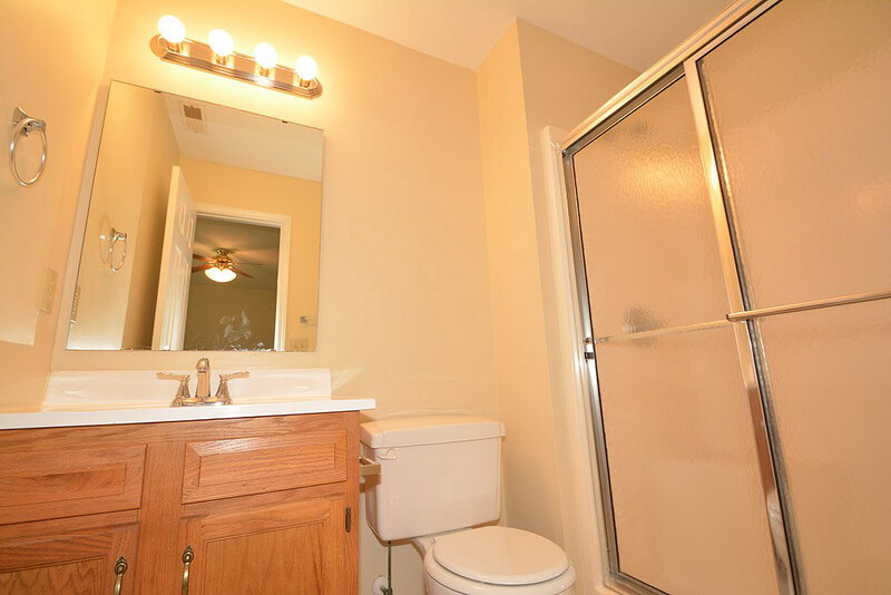 1,330/Mo, 9232 Whitecliff Way Indianapolis, IN 46234 Master Bathroom View