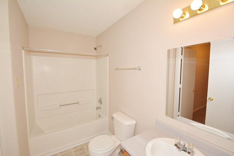 1,770/Mo, 2308 Harvest Moon Dr Greenwood, IN 46143 Master Bathroom View
