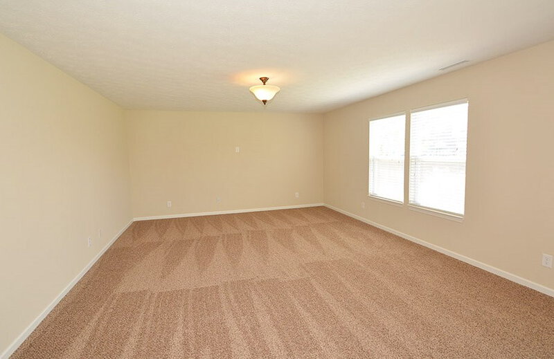 1,990/Mo, 12621 Buck Run Dr Noblesville, IN 46060 Family Room View