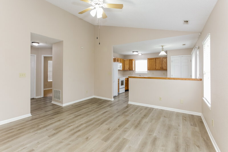 1,615/Mo, 8144 Amarillo Dr Indianapolis, IN 46237 Living Room View