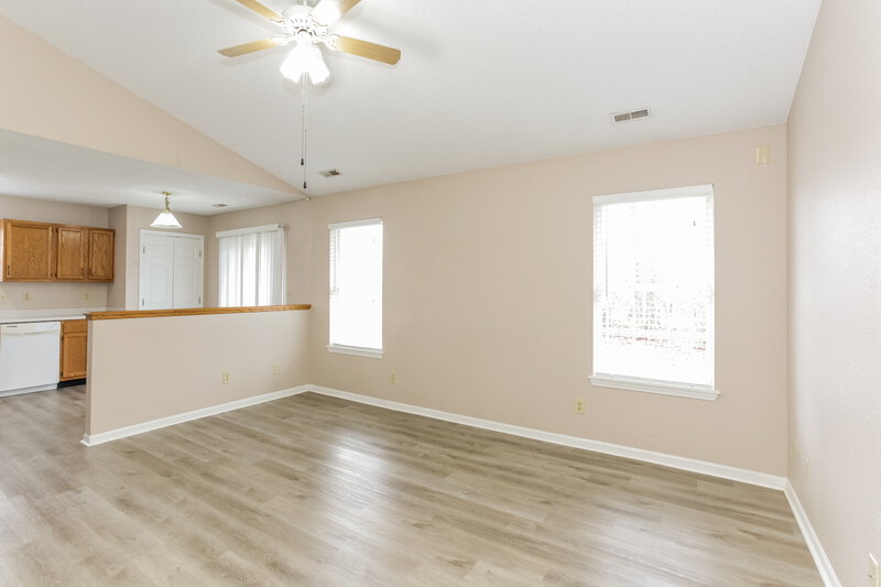 1,615/Mo, 8144 Amarillo Dr Indianapolis, IN 46237 Living Room View 2