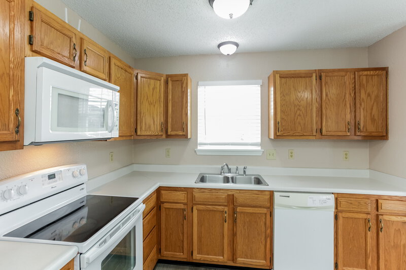 1,615/Mo, 8144 Amarillo Dr Indianapolis, IN 46237 Kitchen View