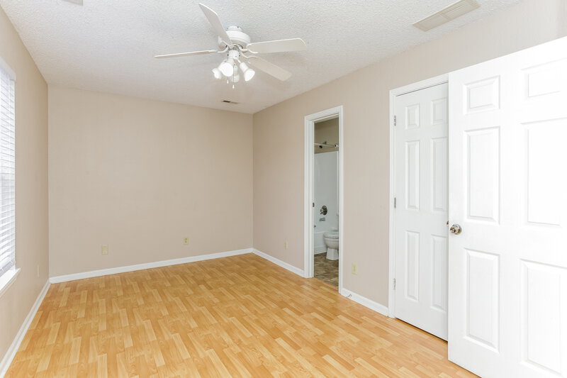 1,615/Mo, 8144 Amarillo Dr Indianapolis, IN 46237 Main Bedroom View 2