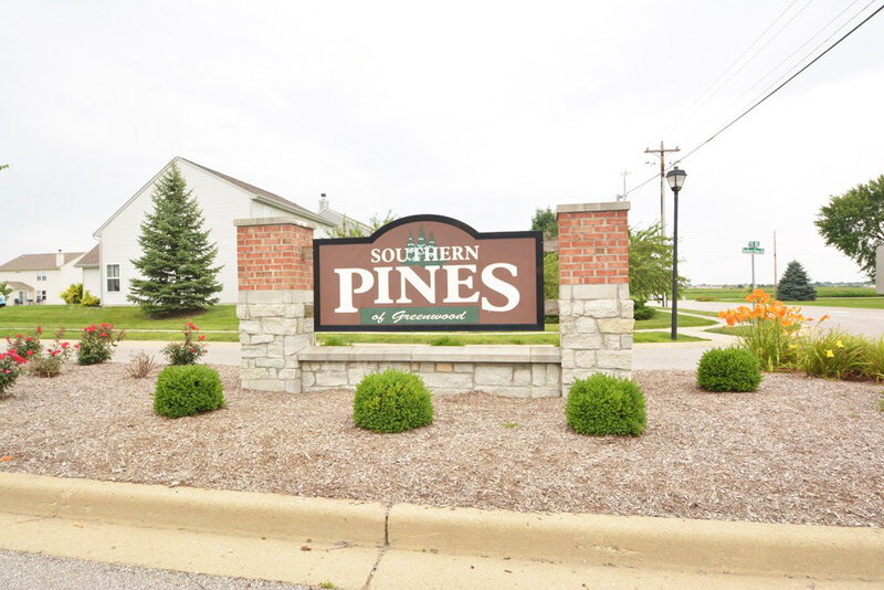 1,660/Mo, 3286 Limber Pine Dr Whiteland, IN 46184 Community View