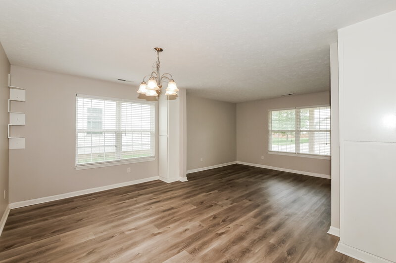 1,920/Mo, 626 Austrian Way Avon, IN 46123 Dining Room View