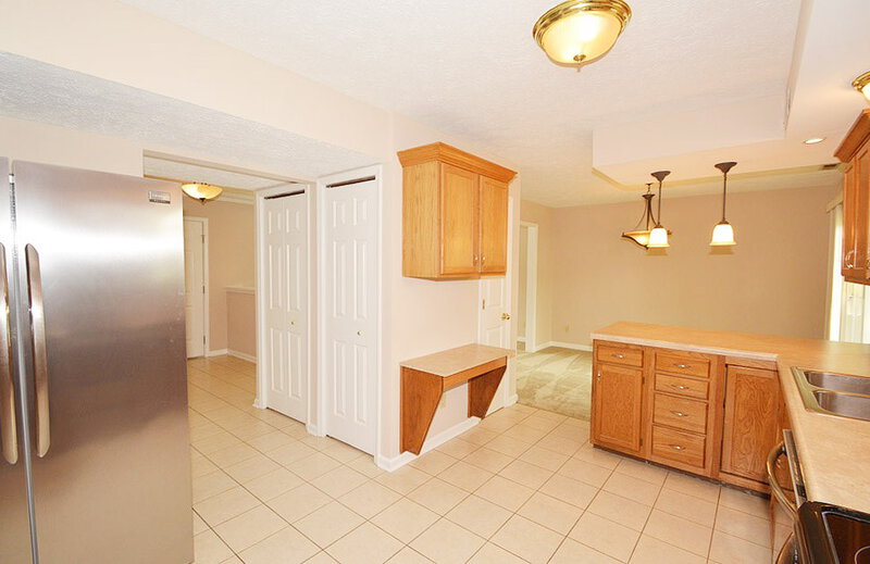 1,680/Mo, 8551 Country Club Blvd Indianapolis, IN 46234 Kitchen View 2