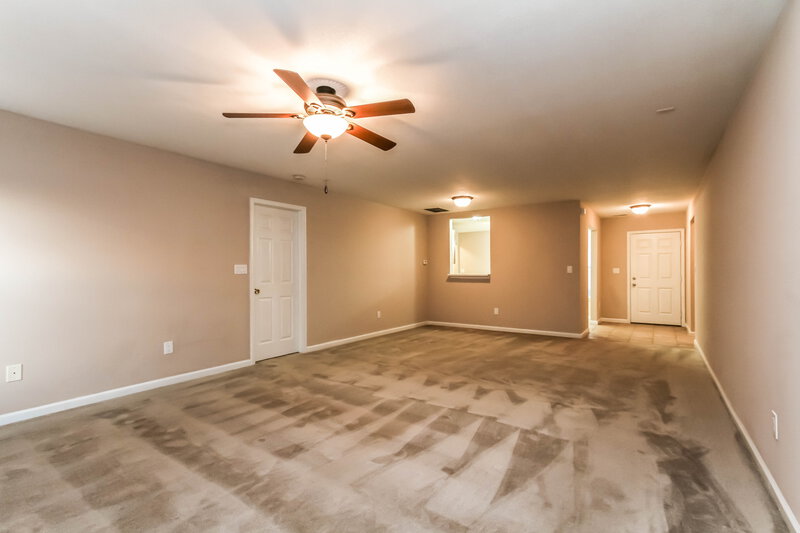1,640/Mo, 19187 Fox Chase Dr Noblesville, IN 46062 Living Roomlarge View