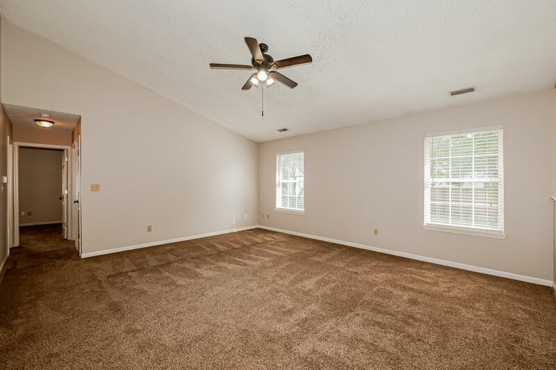 1,740/Mo, 5751 Ashcroft Dr Indianapolis, IN 46221 mau View