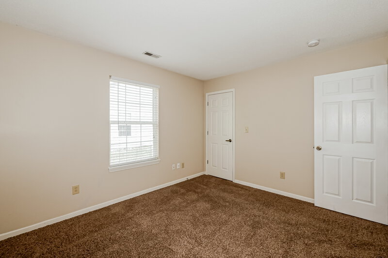 1,740/Mo, 5751 Ashcroft Dr Indianapolis, IN 46221 Bedroom View