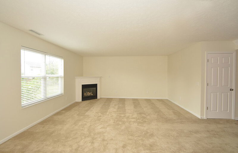 1,750/Mo, 19371 Romney Dr Noblesville, IN 46060 Family Room View 4