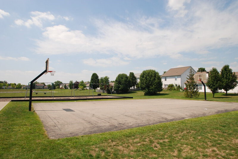 1,750/Mo, 19371 Romney Dr Noblesville, IN 46060 Basketball View