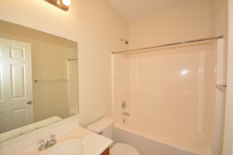 1,525/Mo, 12369 Wolf Run Rd Noblesville, IN 46060 Bathroom View