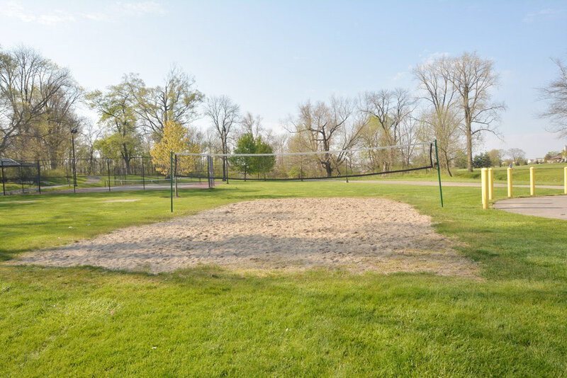 1,525/Mo, 12369 Wolf Run Rd Noblesville, IN 46060 Volleyball View