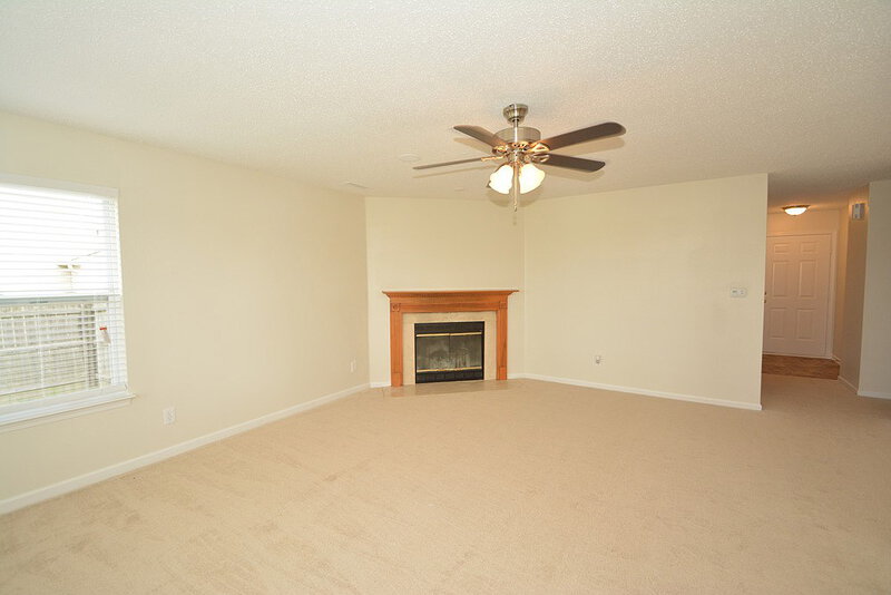 1,760/Mo, 5473 Portman Dr Noblesville, IN 46062 Family Room View 4