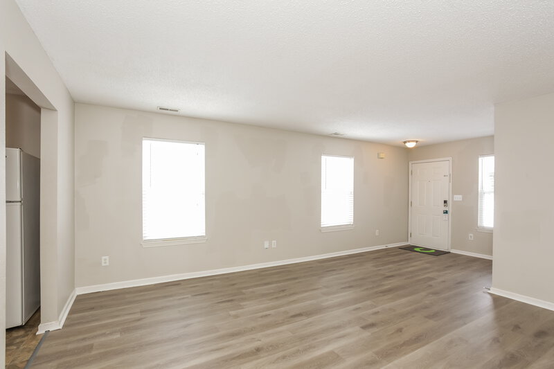 1,720/Mo, 15224 Fawn Meadow Dr Noblesville, IN 46060 Living Room View 2