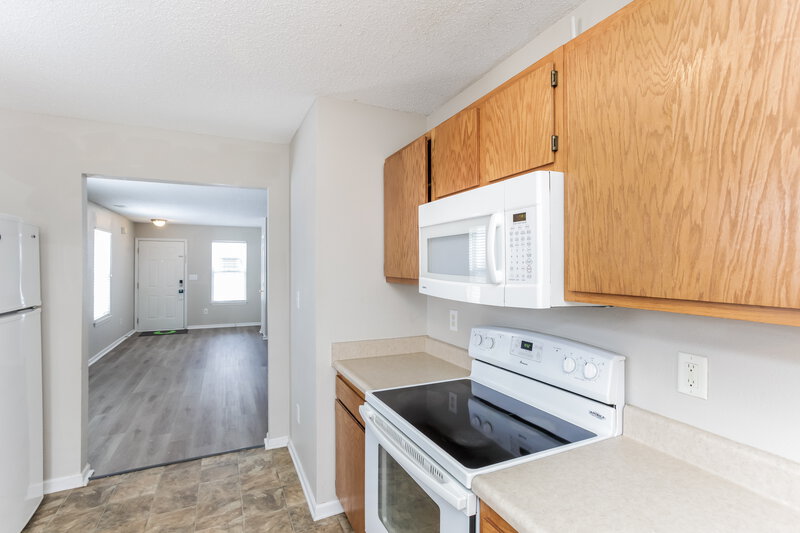 1,720/Mo, 15224 Fawn Meadow Dr Noblesville, IN 46060 Kitchen View 2