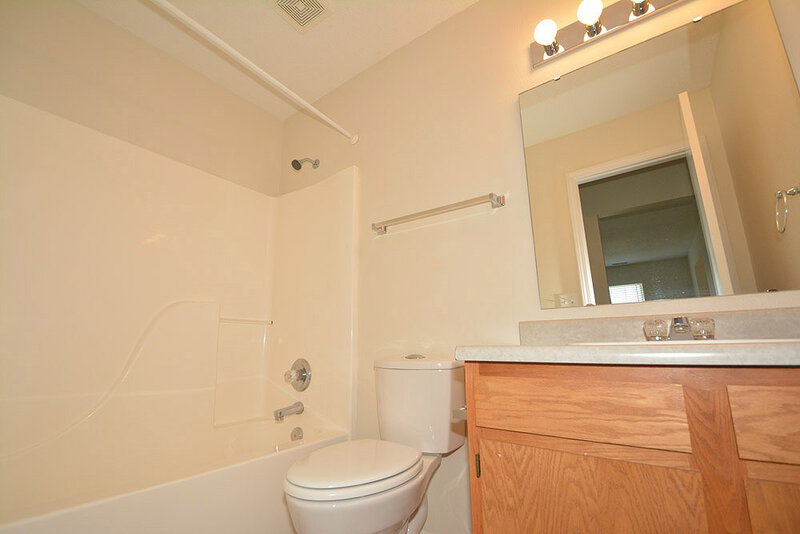 1,440/Mo, 15224 Fawn Meadow Dr Noblesville, IN 46060 Bathroom View