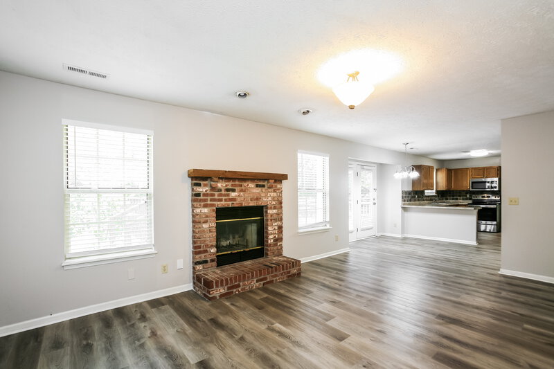 2,460/Mo, 2946 Scottsdale Dr Indianapolis, IN 46234 Living Room View