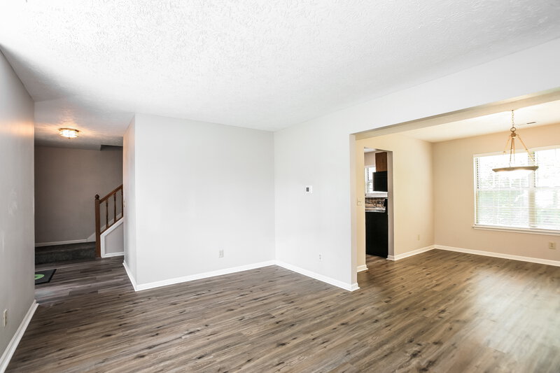 2,460/Mo, 2946 Scottsdale Dr Indianapolis, IN 46234 Sitting Room View