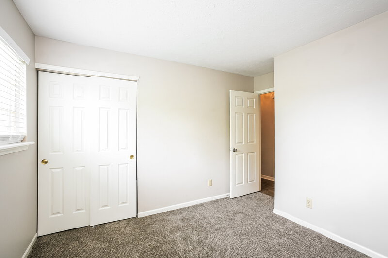 2,460/Mo, 2946 Scottsdale Dr Indianapolis, IN 46234 Bedroom View
