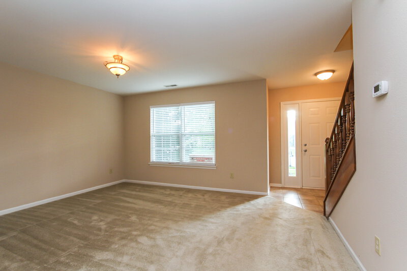 1,895/Mo, 18864 Prairie Crossing Dr Noblesville, IN 46062 Living Room View 2