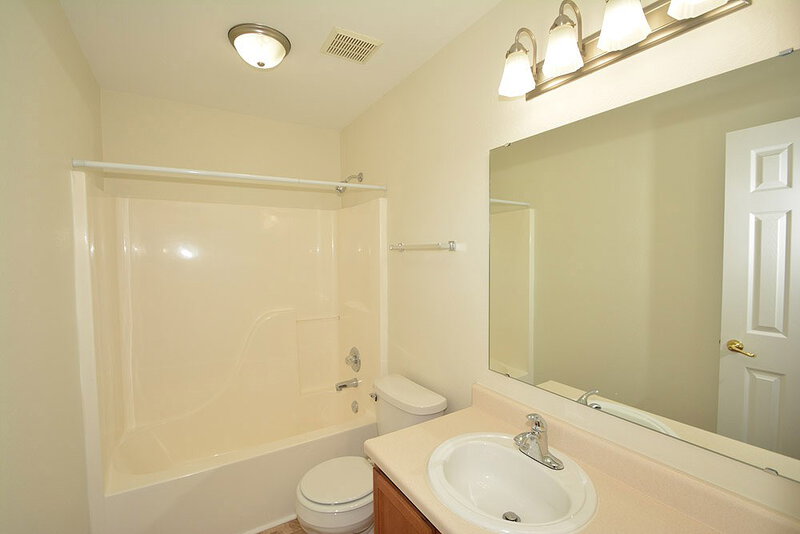 2,005/Mo, 7246 Bobcat Trail Dr Indianapolis, IN 46237 Bathroom View 2