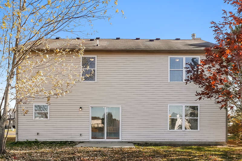 1,950/Mo, 8538 Baypointe Dr Avon, IN 46123 Rear View