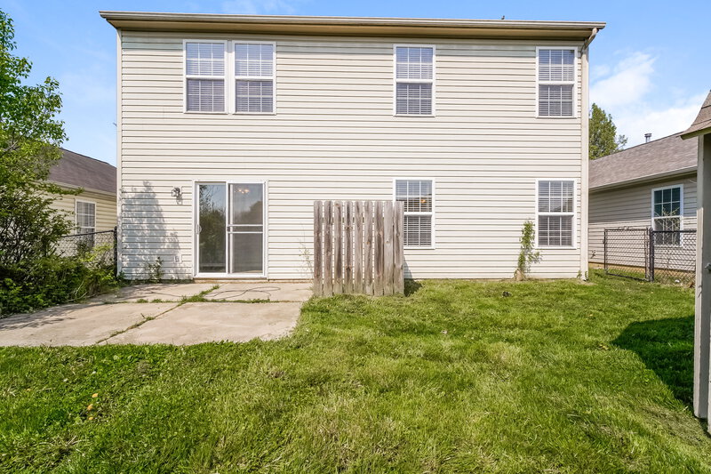 1,935/Mo, 5651 Dollar Forge Dr Indianapolis, IN 46221 Rear View