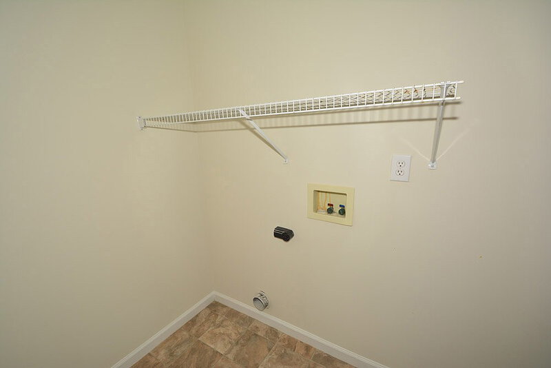 1,510/Mo, 6368 Kelsey Dr Indianapolis, IN 46268 Laundry View