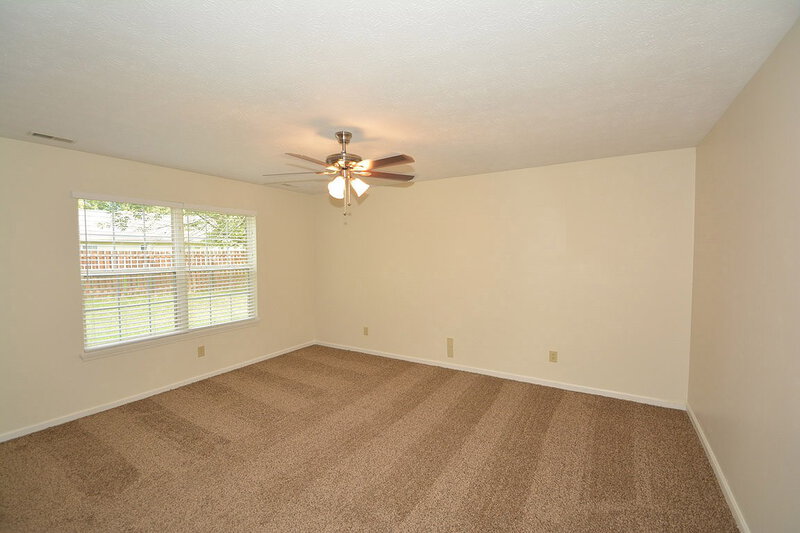 1,925/Mo, 8342 Country Charm Dr Indianapolis, IN 46234 Family Room View 2