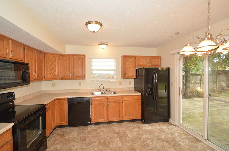 1,925/Mo, 8342 Country Charm Dr Indianapolis, IN 46234 Kitchen View