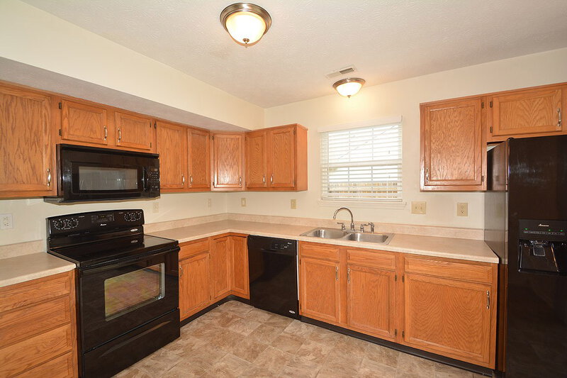 1,925/Mo, 8342 Country Charm Dr Indianapolis, IN 46234 Kitchen View 2
