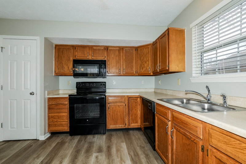 2,880/Mo, 8342 Country Charm Dr Indianapolis, IN 46234 Misc View 5