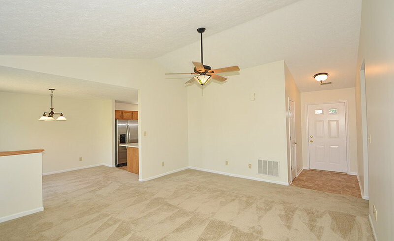 1,460/Mo, 7280 Thornmill Ct Avon, IN 46123 Great Room View 2