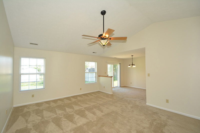 1,460/Mo, 7280 Thornmill Ct Avon, IN 46123 Great Room View 3