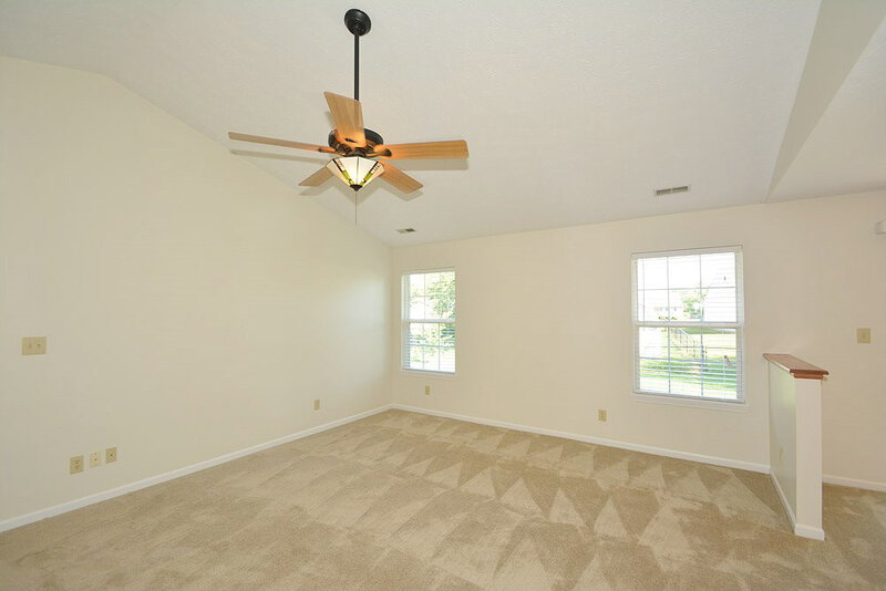 1,460/Mo, 7280 Thornmill Ct Avon, IN 46123 Great Room View 4